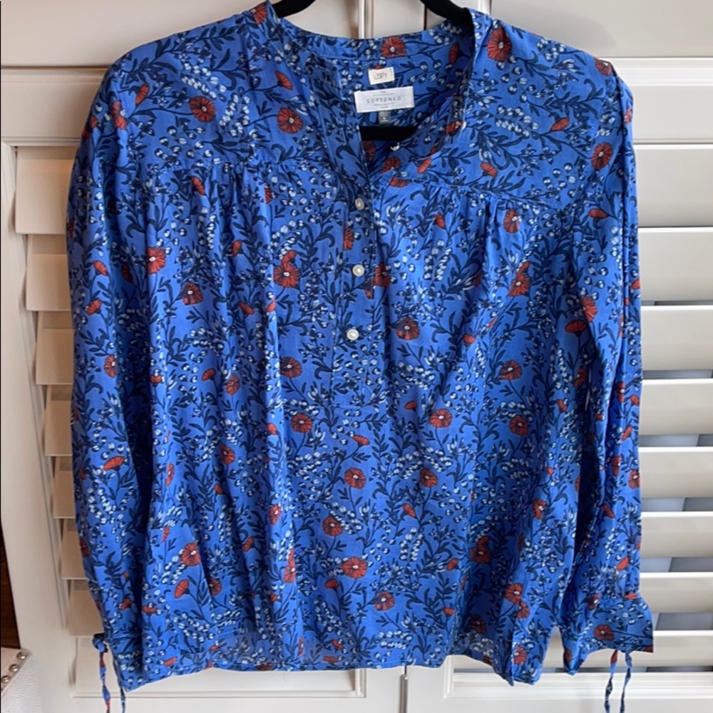 Loft Blue with Red flowers Blouse size Small